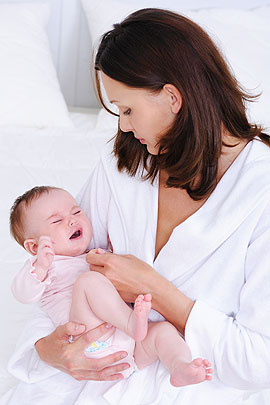 3-Monats-Koliken: Mutter und Säugling 3-Monats-Koliken: Mutter und Säugling
