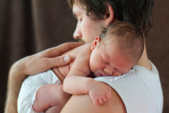 Muss der Vater bei der Geburt dabei sein? Muss der Vater bei der Geburt dabei sein?