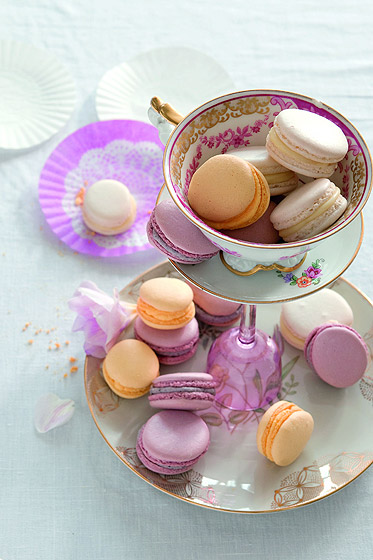 Rezept: Bunte Macarons mit feiner Buttercreme Rezept: Bunte Macarons mit feiner Buttercreme