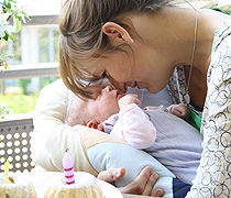 Mama Stefanie und Baby Sophia Mama Stefanie und Baby Sophia