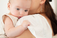 Warum Babys spucken Warum Babys spucken
