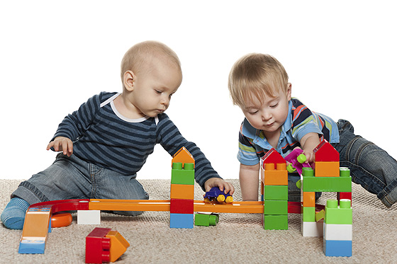 Richtige Kinderbetreuung fürs Baby finden: Gemeinsam Spielen Richtige Kinderbetreuung fürs Baby finden: Gemeinsam Spielen