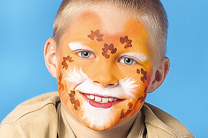 Leopard schminken: Schritt 2 Leopard schminken: Schritt 2