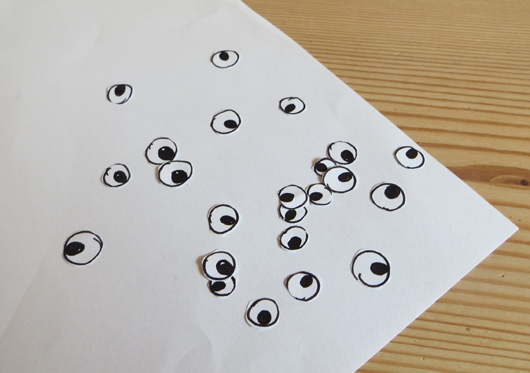 Hör-Merkspiel: Augen aufmalen