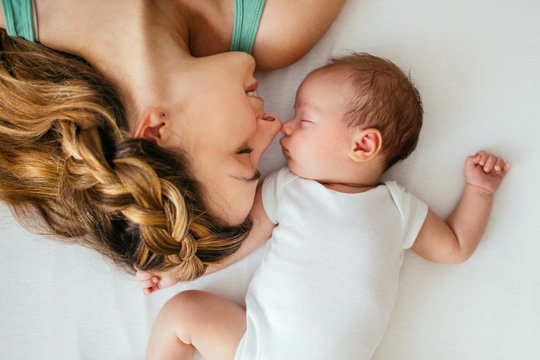 Schlafende Teenie-Bilder Große Beute cremige Muschi
