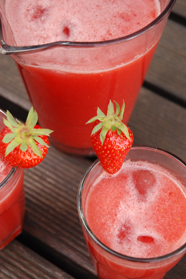 Rezept für hausgemachte Erdbeer-Melonen-Limonade