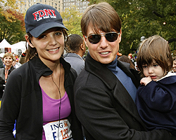 Katie Holmes, Suri Holmes, Tom Cruise