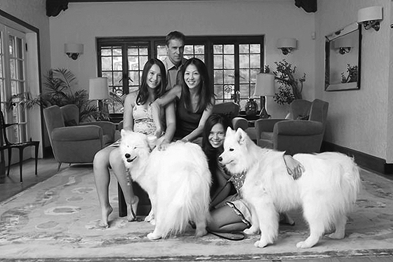 Amy Chua, ihre Töchter, ihr Mann und ihre Hunde