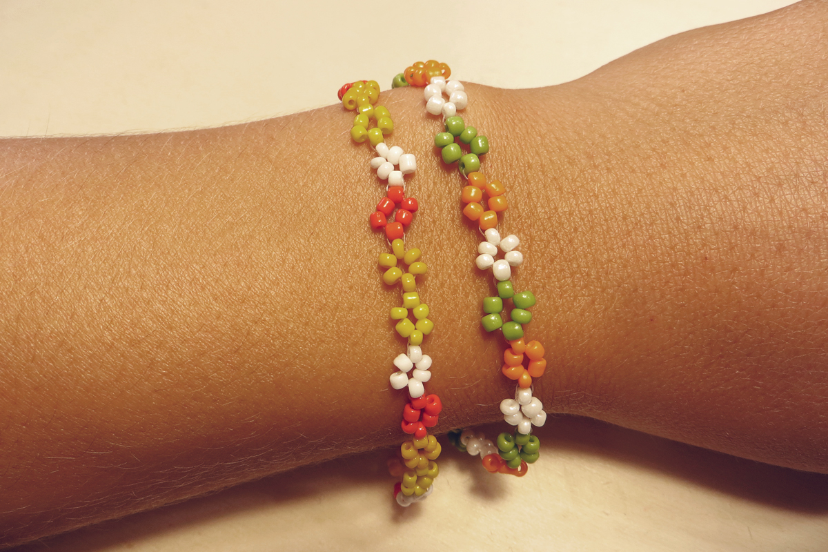 Blümchen-Armband selber machen