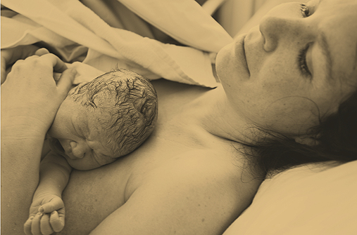 Wann kommt das Baby endlich? Die Geburtsdauer lässt sich nur schwer voraussagen. (Foto: Thinkstock)