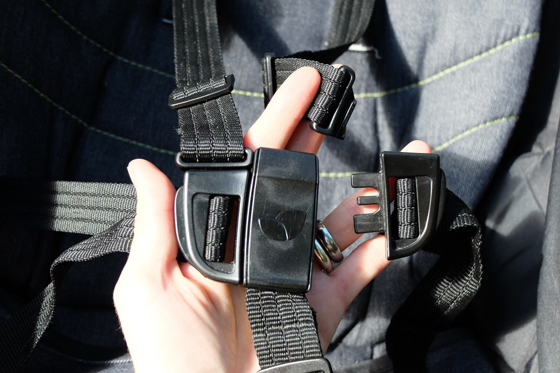 Joie Litetrax 4 Air im Test: Das Gurtsystem