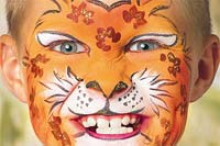 Kinderschminken: Leopard. Weitere Anleitungen auf familie.de.
