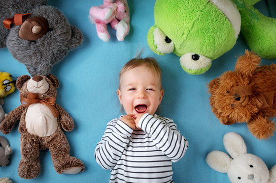 Kinder und ihre Kuscheltiere Kinder und ihre Kuscheltiere