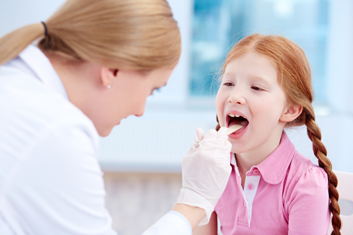 Mandelentzündung: Kind mit Angina