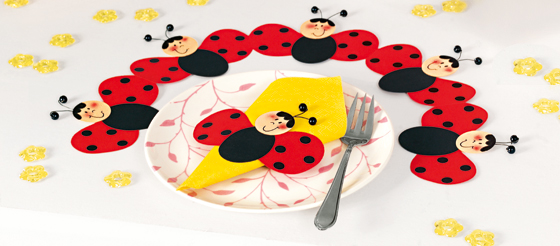 Kindergeburtstag Marienkäfer: Tellerkranz und Serviettenring
