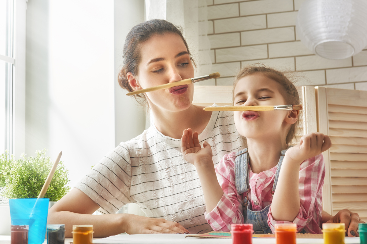 Mutter und Tochter haben Spaß