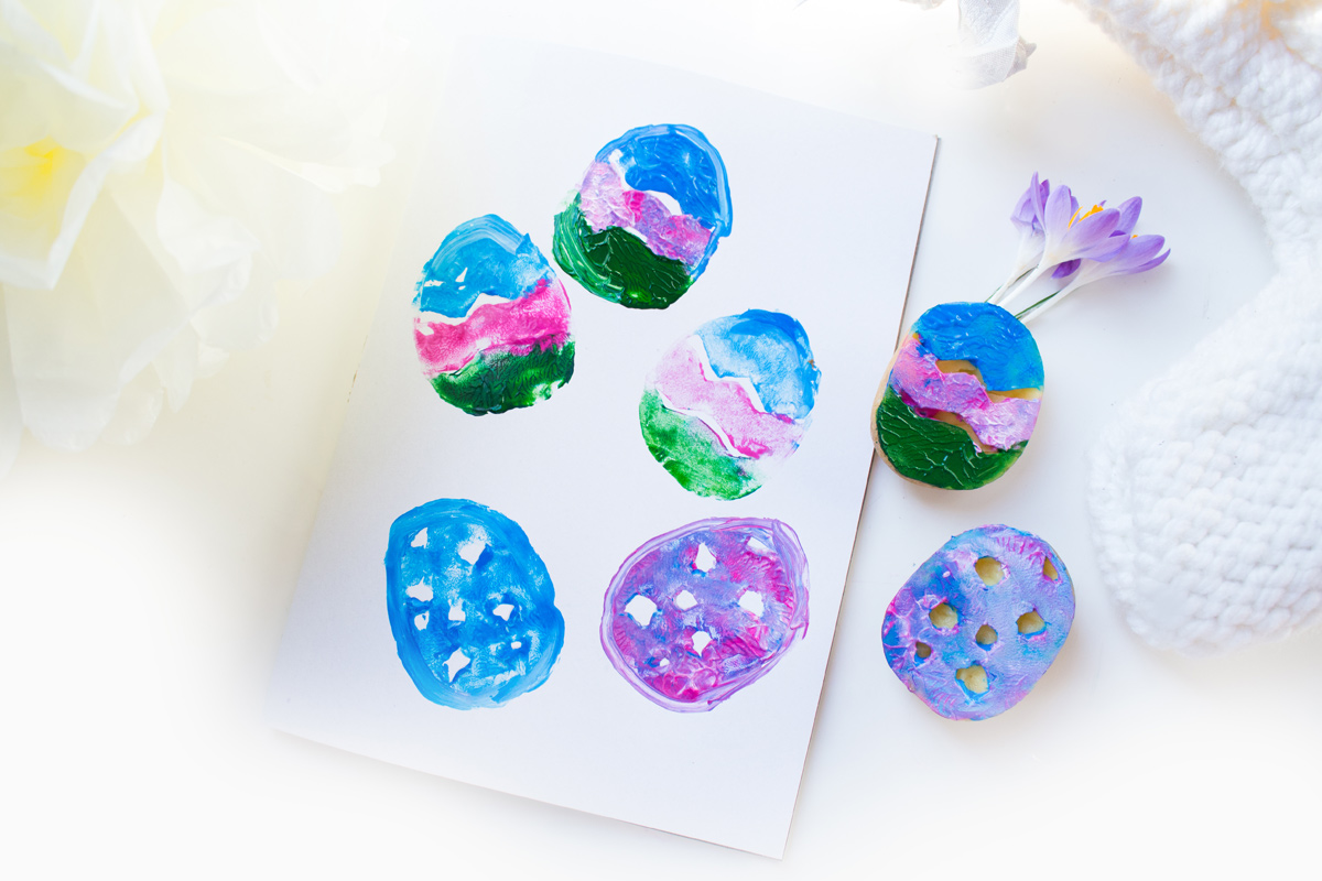Osterkarte mit Kartoffelstempel