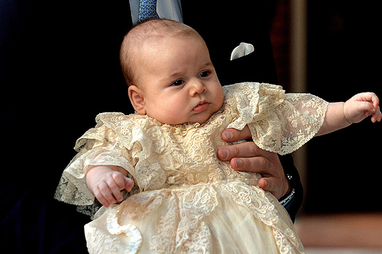 Prinz George im süßen Taufkleid (Foto: Getty Images)