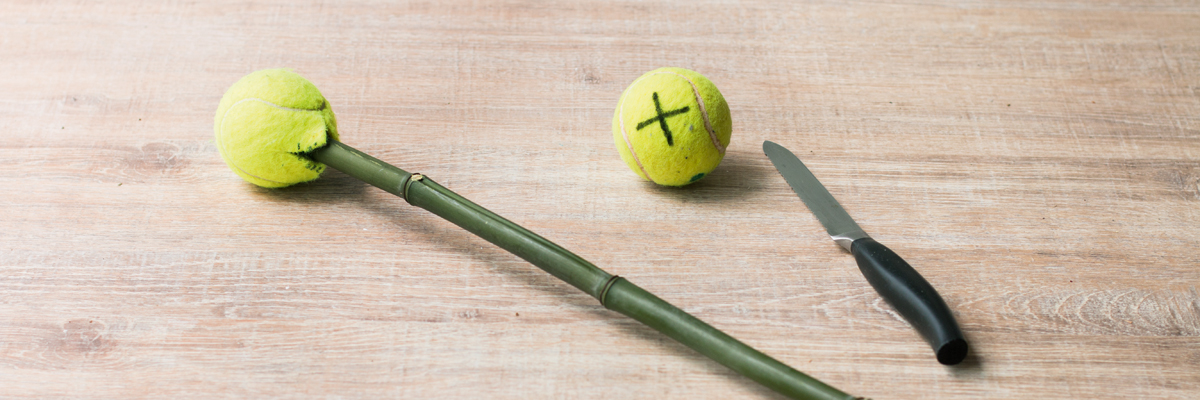 Speer bauen aus Bambusstab und Tennisball