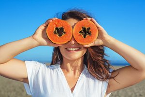 Papaya können die Haare stärken