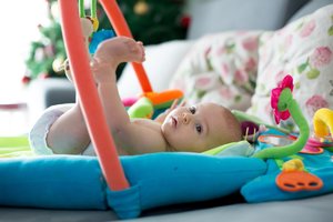Für Babys Sicherheit und Wohlbefinden sorgt die richtige Wickelunterlage.