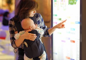Kleidung, Betten, Kinderwagen, Spielzeug - das Angebot auf Babymessen ist vielfältig