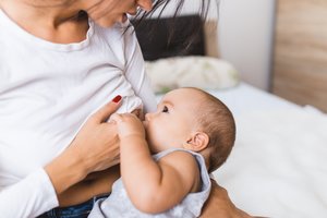 Hilft nicht nur bei Still- und Wundproblemen: Heilwolle