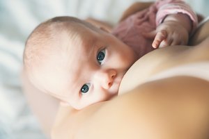 Muttermilch ist das Gesündeste für dein Baby.