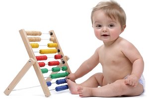 Chinesischer Empfängniskalender: baby und Rechenschieber