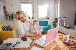 Home Office mit Baby