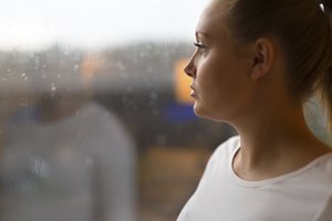 Stress in der Schwangerschaft betrifft alle werdenden Eltern. Wichtig ist es, einen Ausgleich zu finden.