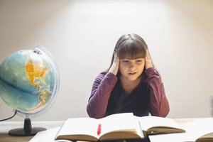 In der anstrengenden Lernphasen zum Schulabschluss braucht dein Kind deine Unterstützung.
