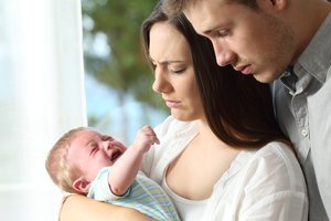 Das Baby schreit und ist nicht zu beruhigen
