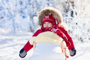 Lammfelle können im Babybett, Kinderwagen oder Schlitten genutzt werden.